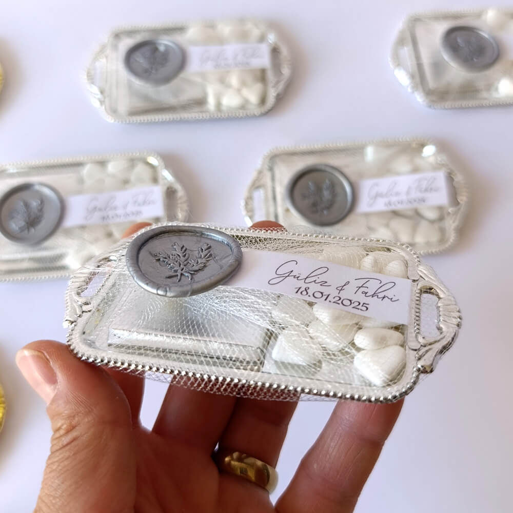 Nikah Şekeri Nks-316B Mühürlü Madlen Çikolata ve Kalp Şekerli Gümüş Metal Mini Tepsi 2