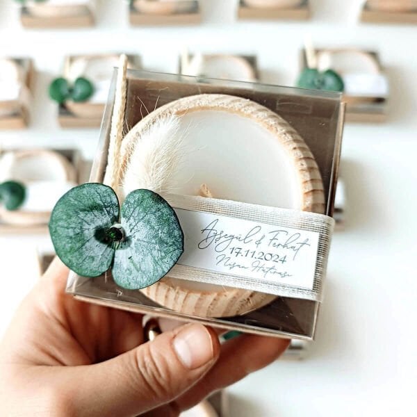 Nikah Şekeri Hediyeliği Asetat Kutu İçerisinde Ahşap Tabak Mumluk Nks-292c