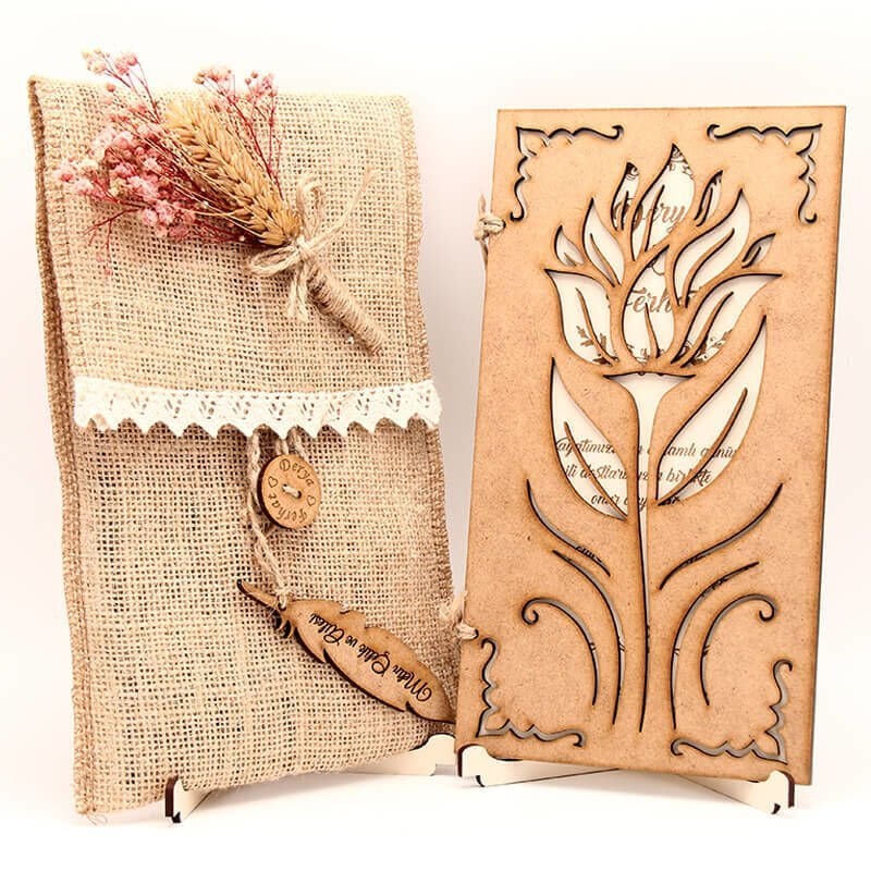 Ahşap Düğün Davetiyesi Modelleri Çiçek Desenli Ahşap Davetiye AHD-3033a