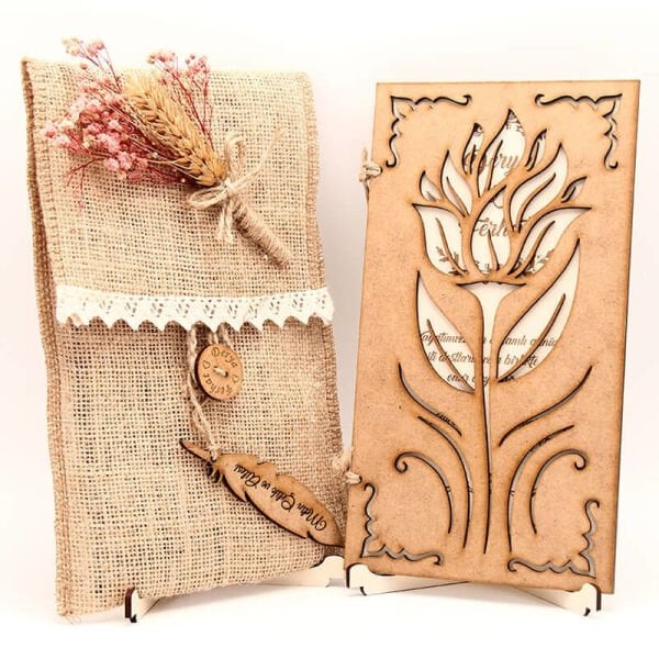 Ahşap Düğün Davetiyesi Modelleri Çiçek Desenli Ahşap Davetiye AHD-3033a