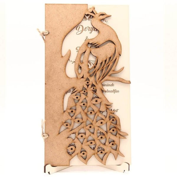 Ahşap Düğün Davetiyesi Modelleri Tavus Kuşu Desenli Ahşap Davetiye AHD-3032b