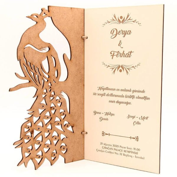 Ahşap Düğün Davetiyesi Modelleri Tavus Kuşu Desenli Ahşap Davetiye AHD-3032c