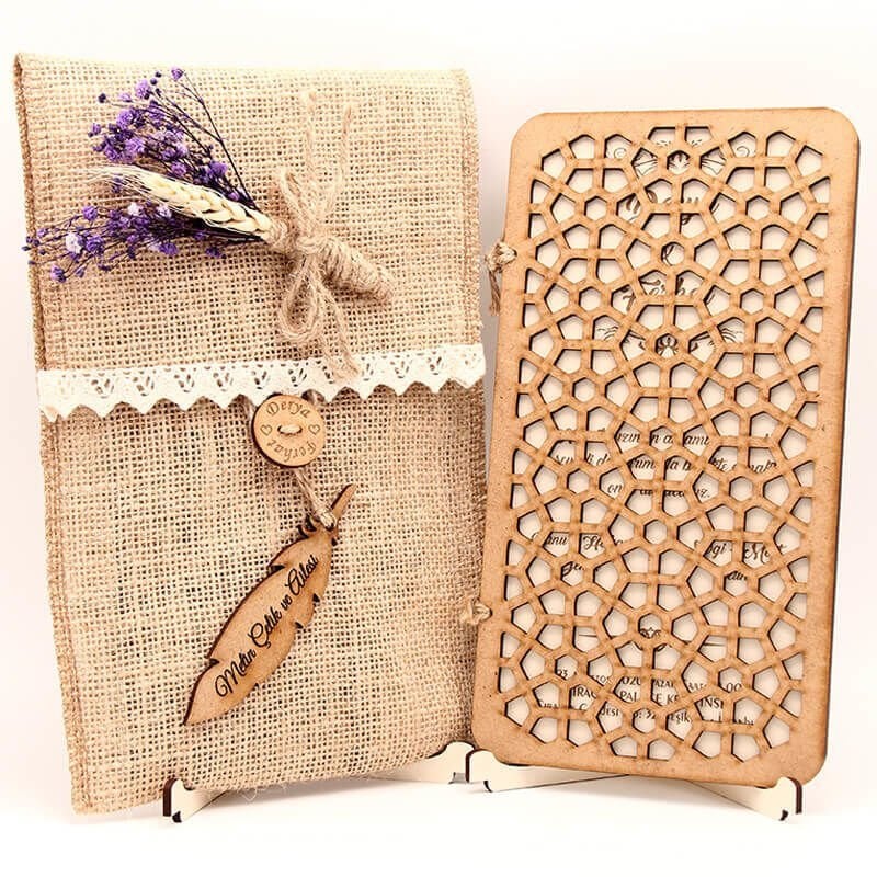 Ahşap Düğün Davetiyesi Modelleri Bal Peteği Desenli Ahşap Davetiye AHD-3031a