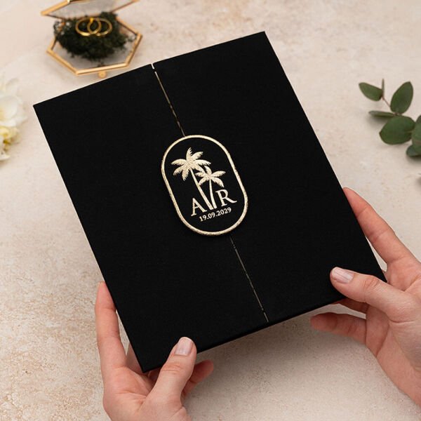 Düğün Davetiyesi Er-505106 | Siyah Renk Çanta Zarflı Karton Mühürlü Kalın Lüks Davetiye