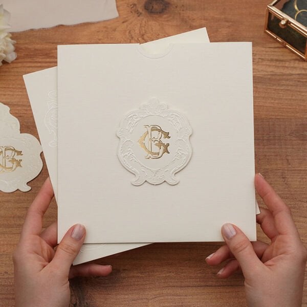 Düğün Davetiyesi Er-505124 | Karton Mühürlü Kabartma Desenli Kare Lüks Davetiye