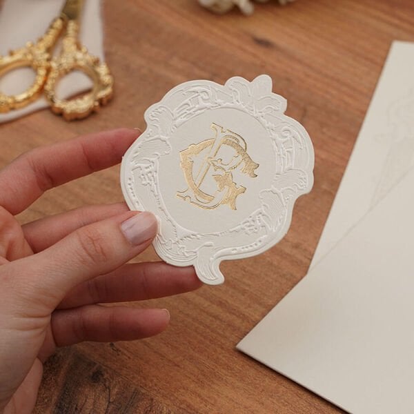 Düğün Davetiyesi Er-505124 | Karton Mühürlü Kabartma Desenli Kare Lüks Davetiye