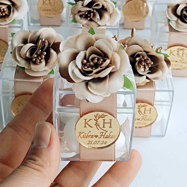 Nikah Şekeri Hediyeliği Gold Gül Süslemeli Şeker Dolu Mika Kutu Nks-251