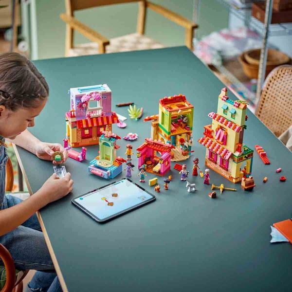 LEGO Disney Enkanto Sihirli Madrigal Evi LDP-43245