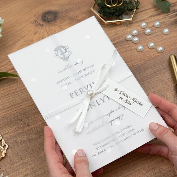 Düğün Davetiyesi Er-505145 | Şeffaf Asetat Zarflı Kurdele ve İnci Detaylı Modern Davetiye