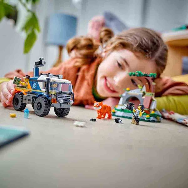 LEGO City Orman Kaşifinin Arazi Kamyonu LCT-60426