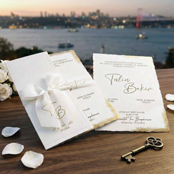 Düğün Davetiyesi Ar-602621 Kapaklı Gold Varak İşlemeli Dalgalı Kesim Kurdeleli Davetiye