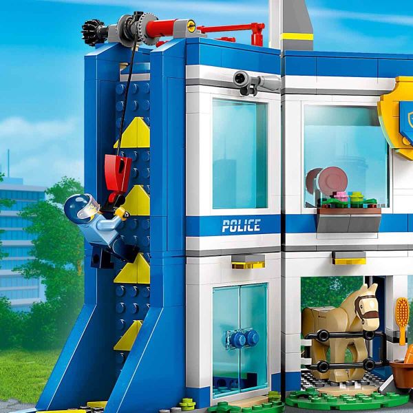 LEGO City Polis Eğitim Akademisi LCT-60372 Yapım Oyuncak Seti