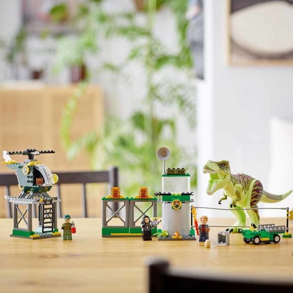 LEGO Jurassic World T. Rex Dinozor Kaçışı LJW-76944 Oyuncak Seti