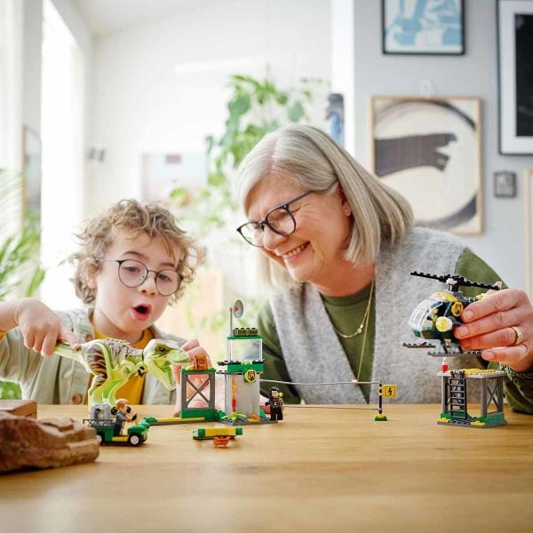 LEGO Jurassic World T. Rex Dinozor Kaçışı LJW-76944 Oyuncak Seti