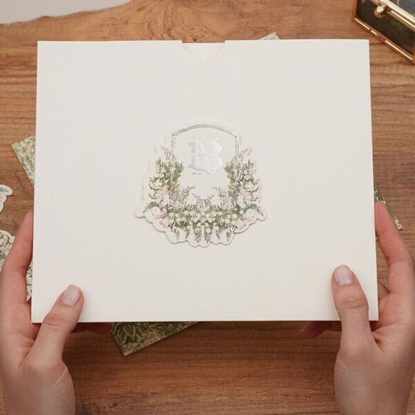 Düğün Davetiyesi Er-505127d | Bahçe Dekorlu Karton Mühürlü Çiçek Desenli Davetiye