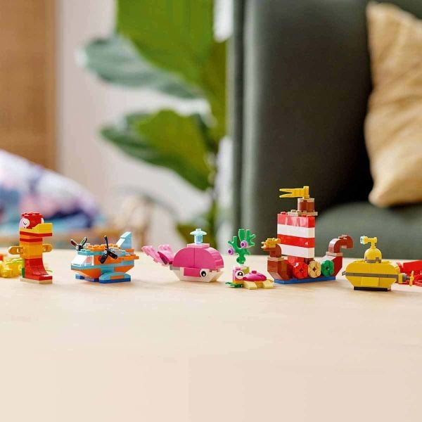 LEGO Classic Yaratıcı Okyanus Eğlencesi Oyun Seti LCS-11018