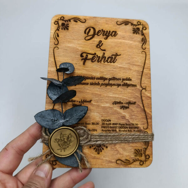 Düğün Davetiyesi Modelleri Okaliptus Detaylı Ahşap Davetiye AHD-202601-2 Kızıl - 11x16 cm