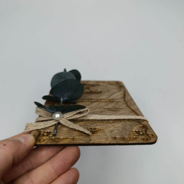 Düğün Davetiyesi Modelleri Okaliptus Detaylı Ahşap Davetiye AHD-202601-2 Ceviz - 13x19 cm