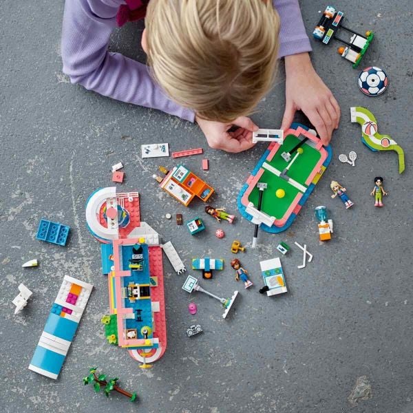 LEGO Friends Spor Merkezi LFR-41744 Oyuncak Seti