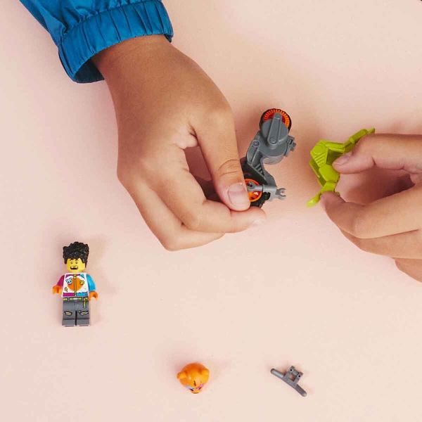 LEGO City Ayı Gösteri Motosikleti LCT-60356 Oyuncak Seti