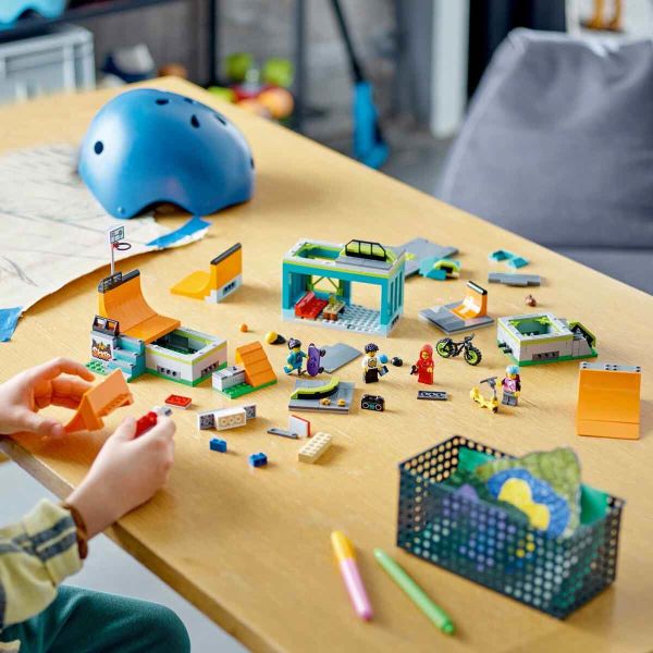 LEGO City Sokak Kaykay Parkı LCT-60364 Oyuncak Seti