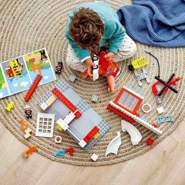 LEGO DUPLO İtfaiye Merkezi ve Helikopter LDP-10970 Oyuncak Seti