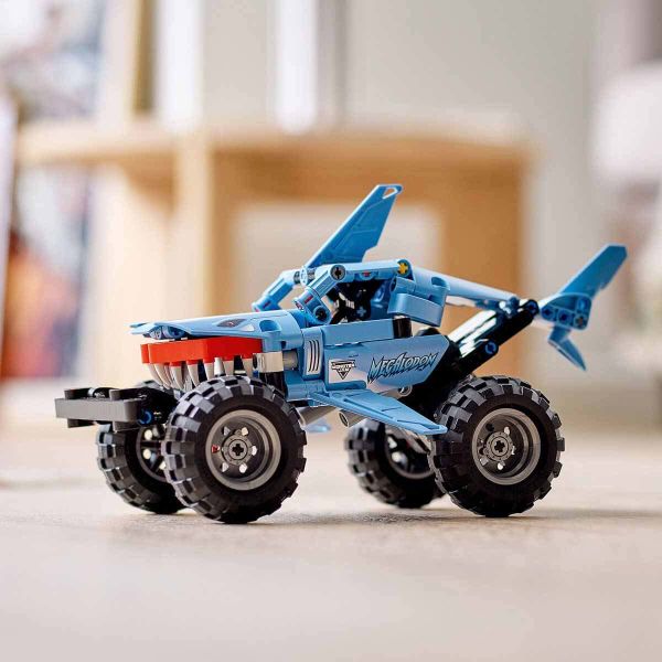 LEGO Technic Monster Jam Megalodon LTC-42134 Oyuncak
