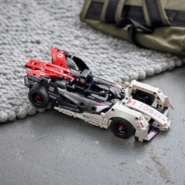 LEGO Technic Formula E Porsche 99X Electric LTC-42137 Oyuncak Araba
