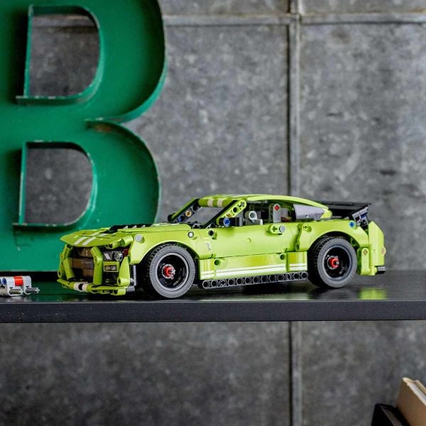 LEGO Technic Ford Mustang Shelby GT500 LTC-42138 Oyuncak Araba