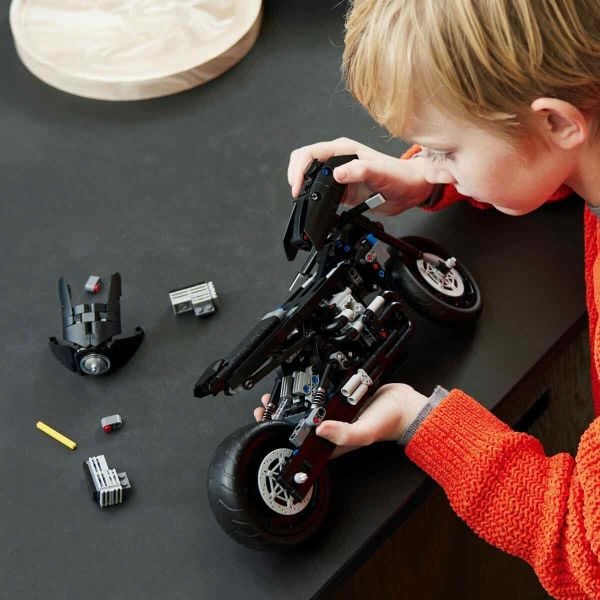 LEGO Technic BATMAN - BATCYCLE LTC-42155 Oyuncak Motosiklet