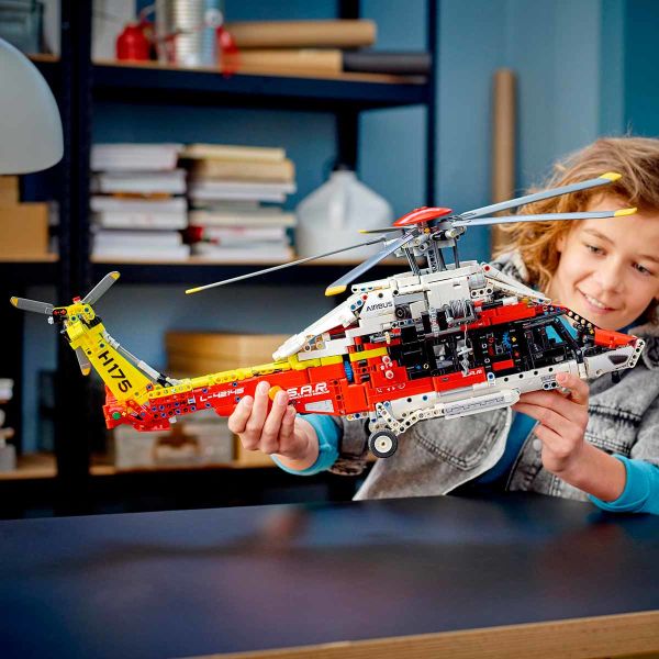 LEGO Technic Airbus H175 Kurtarma Helikopteri LTC-42145 Oyuncak Seti