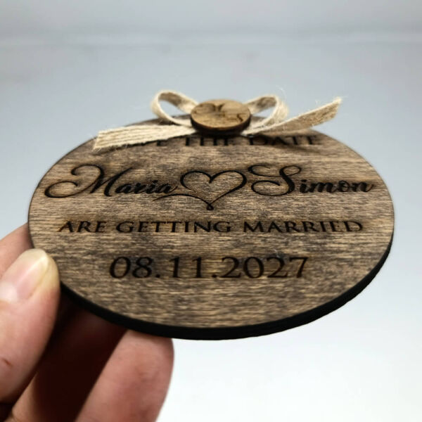 Düğün Davetiyesi Yuvarlak Ahşap Davetiye Magnet AHD-202614 Koyu Ceviz