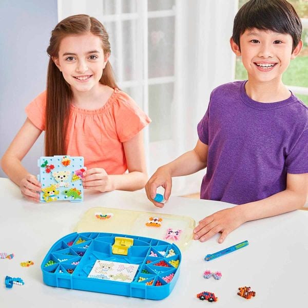 Aquabeads Çantalı 900 Parça Başlangıç Seti EAB31912