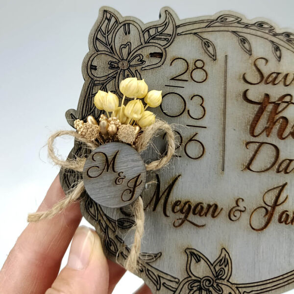 Düğün Davetiyesi Çiçek Motifi Kesim Ahşap Davetiye Magnet AHD-202618 12x12 cm - Gri