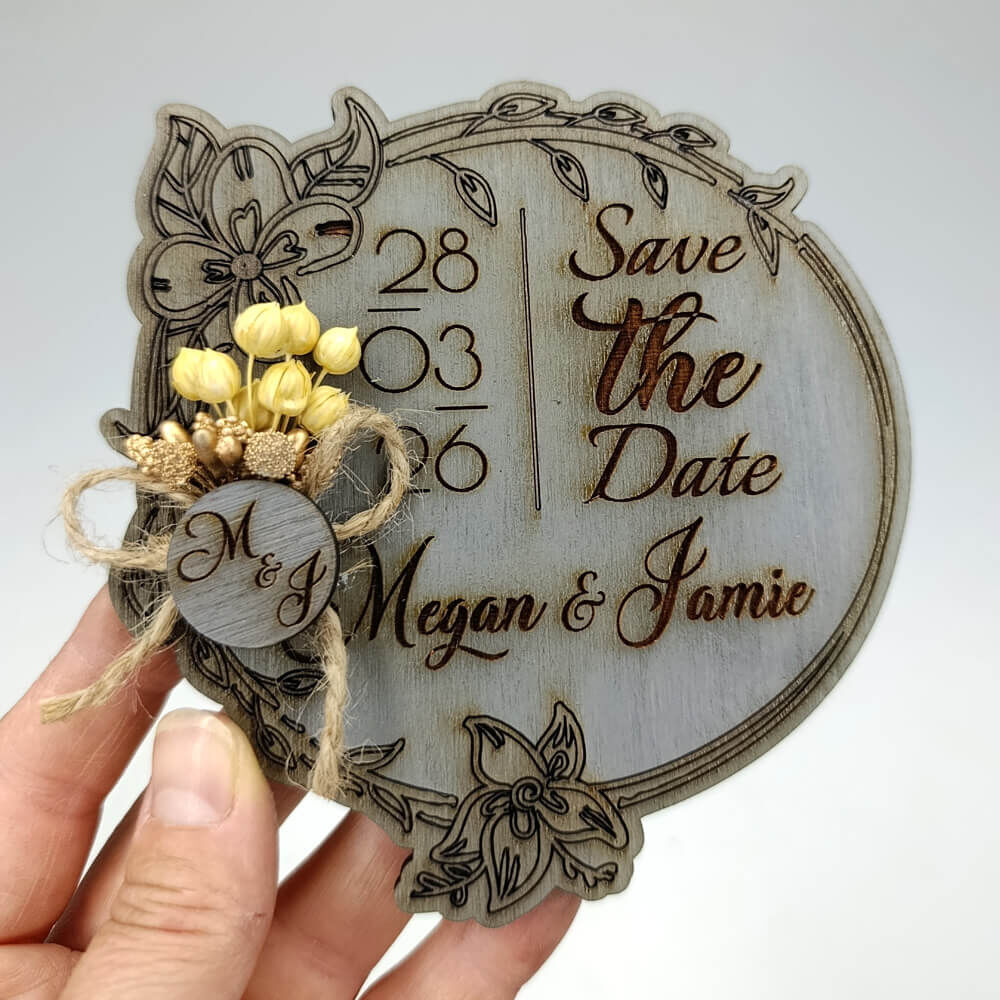 Düğün Davetiyesi Çiçek Motifi Kesim Ahşap Davetiye Magnet AHD-202618 12x12 cm - Gri