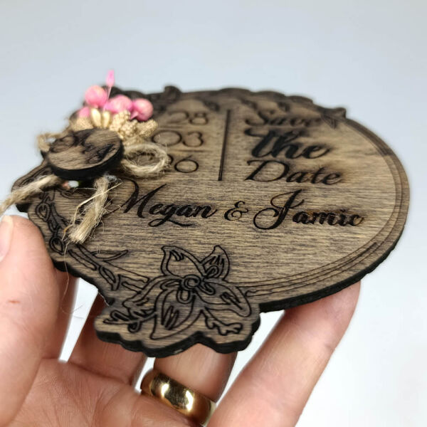 Düğün Davetiyesi Çiçek Motifi Kesim Ahşap Davetiye Magnet AHD-202618 12x12 cm - Koyu Ceviz