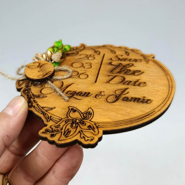 Düğün Davetiyesi Çiçek Motifi Kesim Ahşap Davetiye Magnet AHD-202618 12x12 cm - Kızıl