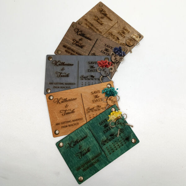 Düğün Davetiyesi AHD-202619 Takvimli 4 Köşe Perçinli Ahşap Davetiye 12x19 cm - Kızıl