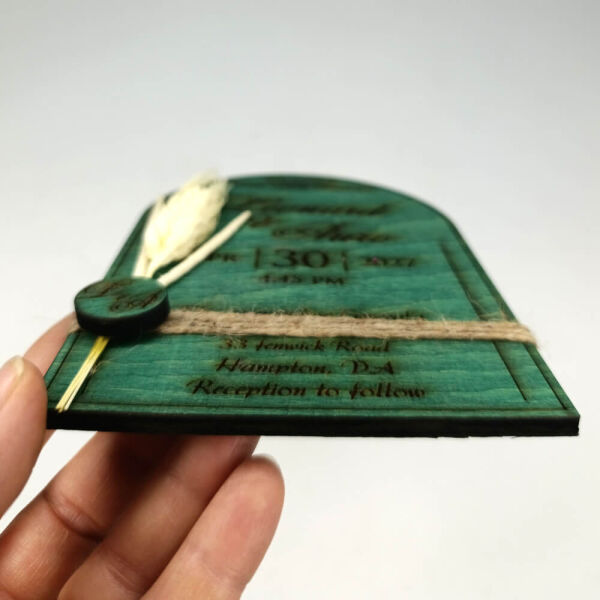 Düğün Davetiyesi AHD-202620 Üst Oval Kubbe Kesim Ahşap Davetiye 11x16 cm - Yeşil