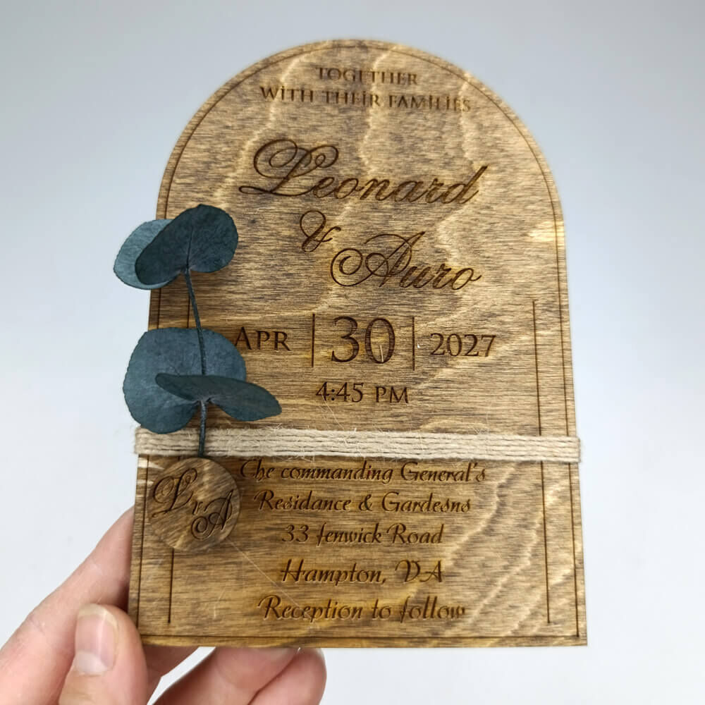 Düğün Davetiyesi AHD-202620 Üst Oval Kubbe Kesim Ahşap Davetiye 13x19 cm - Ceviz