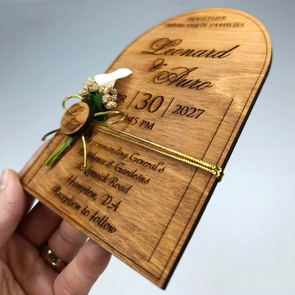 Düğün Davetiyesi AHD-202620 Üst Oval Kubbe Kesim Ahşap Davetiye 11x16 cm - Kızıl
