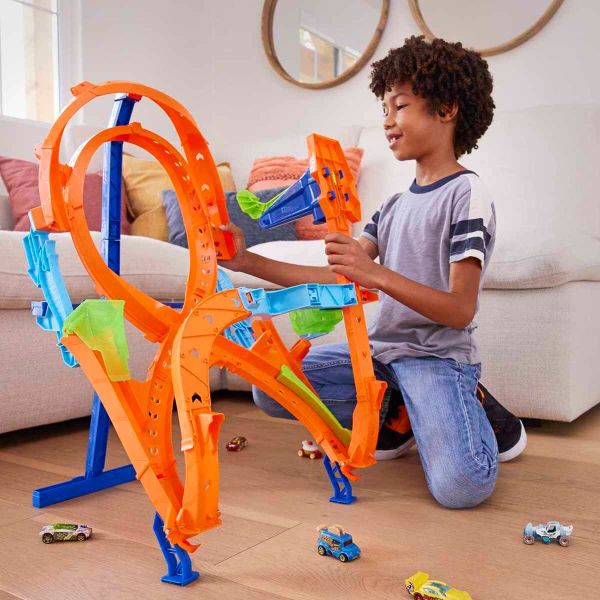 Hot Wheels Dikey Yarış Heyecanı Oyun Seti HMB15 Yarış Pisti Fırlatma Rampası
