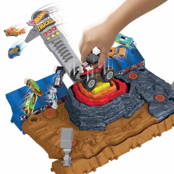 HOT WHEELS Monster Trucks Muhteşem Çarpışma Arenası Oyun Seti HNB96