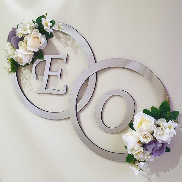 Harf Panosu PN-01 | Pleksi 2 Harf ve Çiçekli 2 Halka Harf Panosu Gümüş