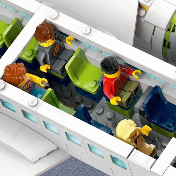 LEGO City Yolcu Uçağı Yapım Oyuncak Seti LCT-60367