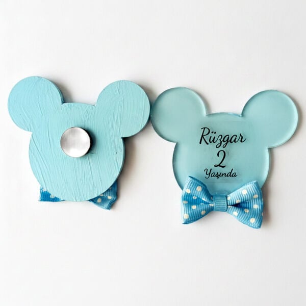 Bebek Şekeri Hediyeliği Bebe-344M Mickey Modeli Arkası Mavi Şeffaf Pleksi Magnet