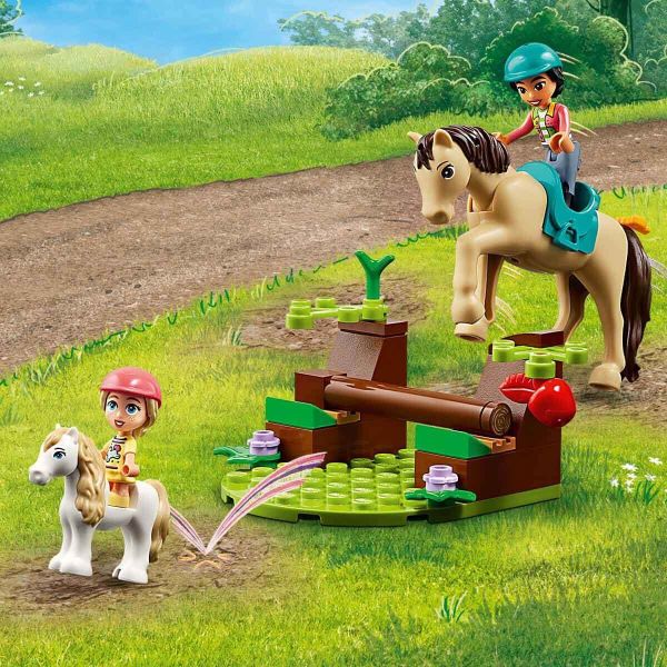 LEGO Friends At ve Midilli Römorku Yapım Oyuncak Seti LFR-42634