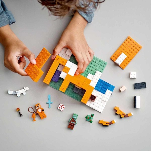LEGO Minecraft Tilki Kulübesi Yapım Oyuncak Seti LMC-21178