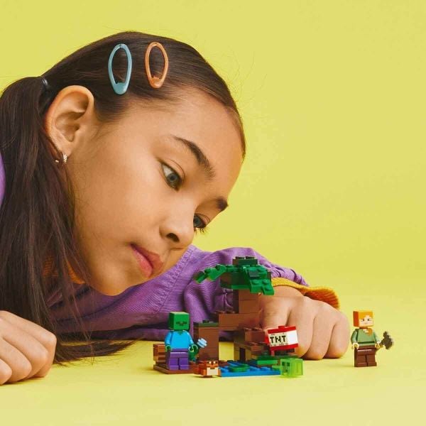 LEGO Minecraft Bataklık Macerası Yapım Oyuncak Seti LMC-21240