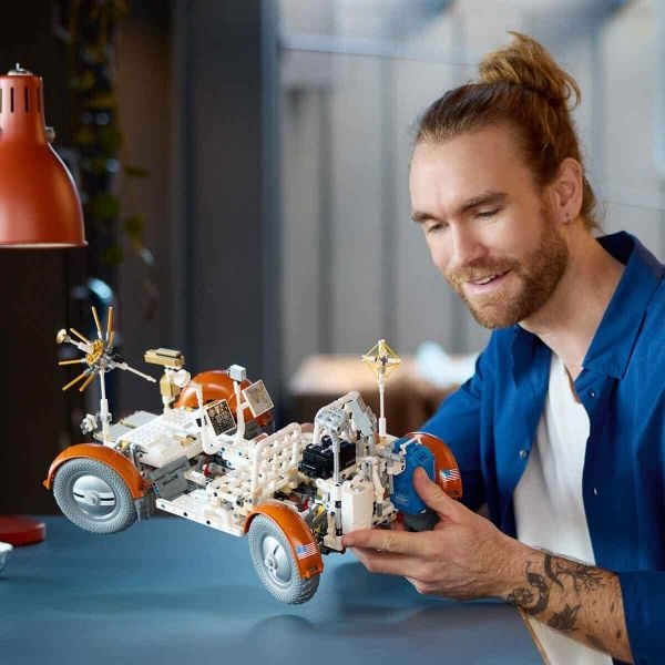LEGO Technic NASA Apollo Ay Taşıtı LRV Yapım Oyuncak Seti LTC-42182